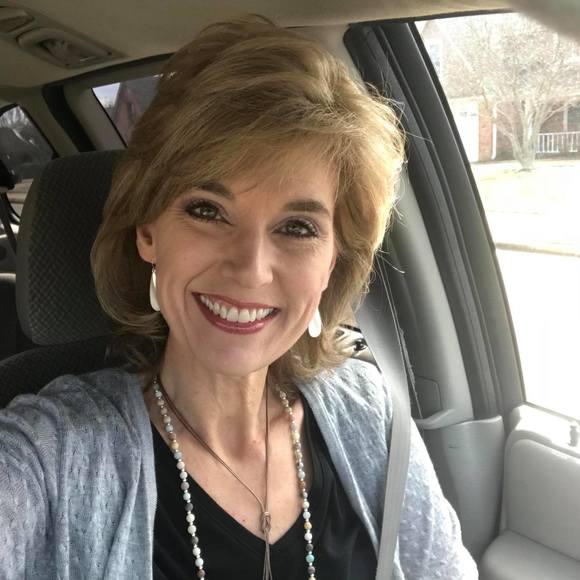 Meet your Posher, Laurie - Picture 1 of 1